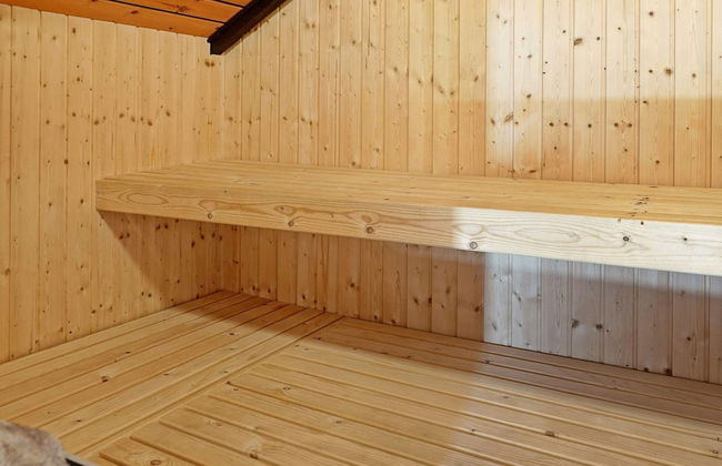 8 Person Holiday Home in Aakirkeby - Foto 3