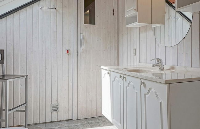 8 Person Holiday Home in Aakirkeby - Foto 14
