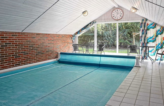 8 Person Holiday Home in Aakirkeby - Foto 2