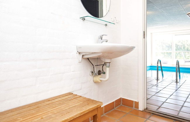 8 Person Holiday Home in Blavand - Foto 13