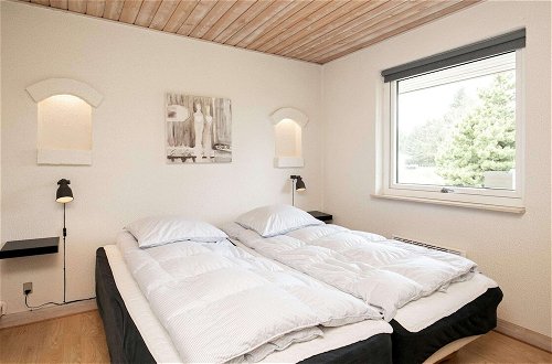 Photo 12 - 10 Person Holiday Home in Blavand