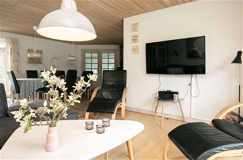 Foto 8 - 10 Person Holiday Home in Blavand