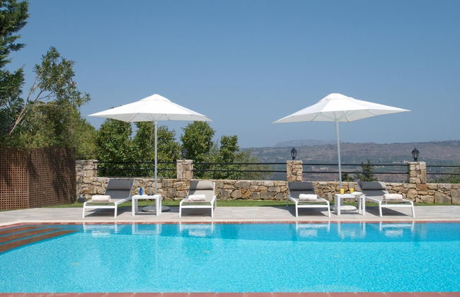 Villa Avra in Vrises - Photo 1
