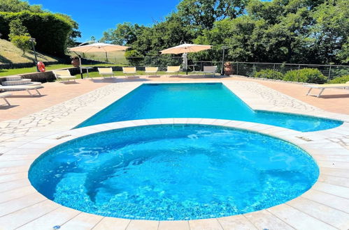 Photo 41 - pool and Jacuzzi - Charming Villa in Umbria