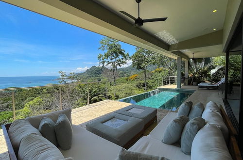 Foto 75 - Luxe 4 Bdrm Villa w Epic Oceanview Infinity Pool