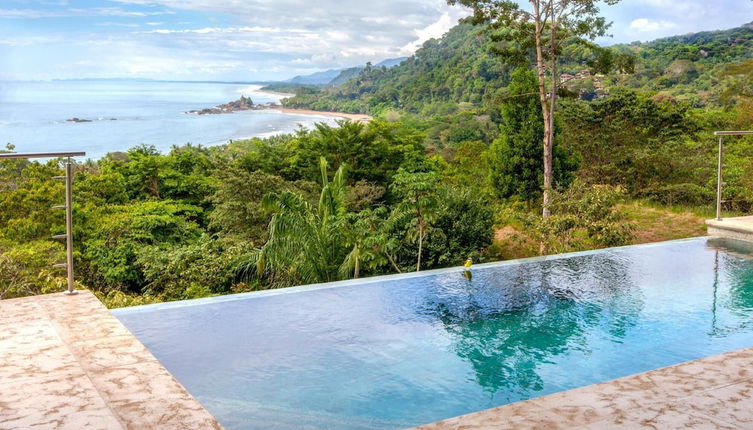 Photo 1 - Luxe 4 Bdrm Villa w Epic Oceanview Infinity Pool