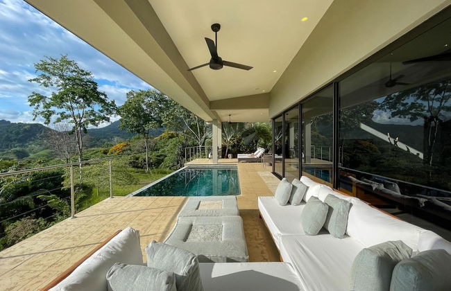 Luxe 4 Bdrm Villa w Epic Oceanview Infinity Pool - Foto 31