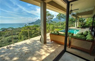 Photo 3 - Luxe 4 Bdrm Villa w Epic Oceanview Infinity Pool