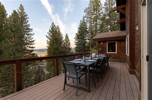 Photo 33 - Redwood by Avantstay Secluded Cabin w/ Views & Spa 5mins to Northstar