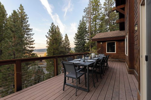 Photo 21 - Redwood by Avantstay Secluded Cabin w/ Views & Spa 5mins to Northstar