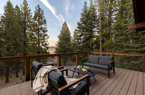 Foto 19 - Redwood by Avantstay Secluded Cabin w/ Views & Spa 5mins to Northstar