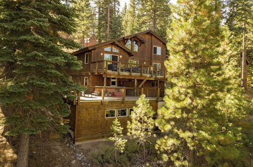 Foto 1 - Redwood by Avantstay Secluded Cabin w/ Views & Spa 5mins to Northstar