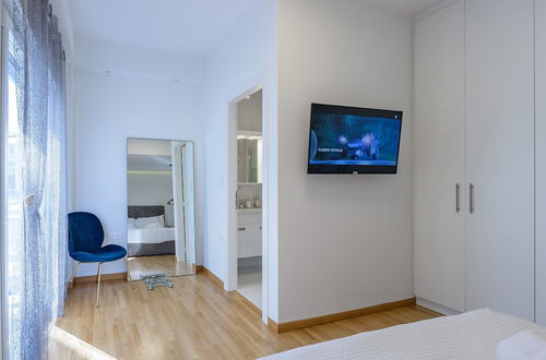 Photo 11 - Lush Sapphire apt in the heart of Athens