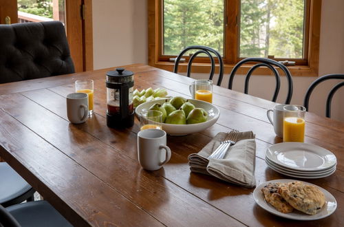 Photo 10 - Zendo by Avantstay Serene Mountain Abode w/ Hot Tub & Views