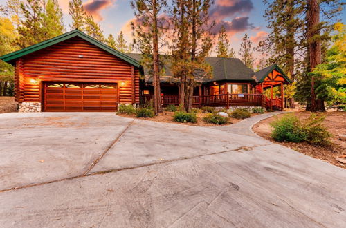 Photo 27 - Grizzly by Avantstay Rustic Big Bear Cabin w/ Hot Tub & Pool Table