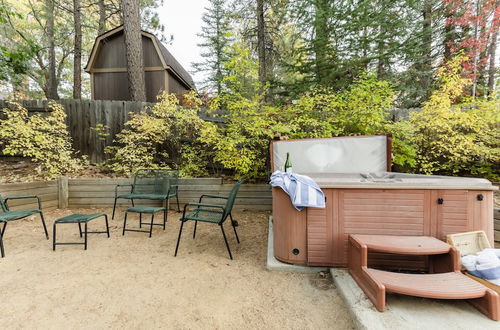 Photo 19 - Grizzly by Avantstay Rustic Big Bear Cabin w/ Hot Tub & Pool Table