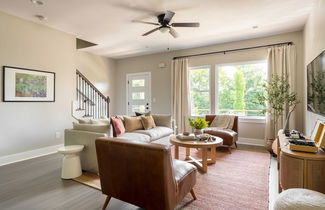 Photo 1 - Mccreery by Avantstay Stylish & Spacious Nashville Flat w/ Modern Design