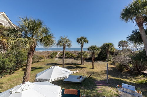 Photo 26 - Sandpiper by Avantstay Gorgeous Beachside Home w/ Spacious Yard & Chic Design