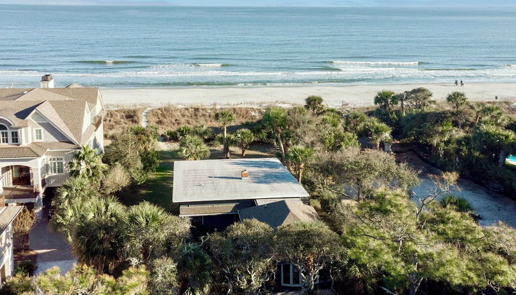 Foto 1 - Sandpiper by Avantstay Gorgeous Beachside Home w/ Spacious Yard & Chic Design