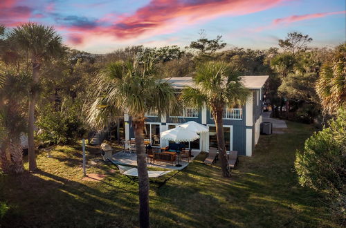 Photo 32 - Sandpiper by Avantstay Gorgeous Beachside Home w/ Spacious Yard & Chic Design