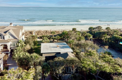 Photo 1 - Sandpiper by Avantstay Gorgeous Beachside Home w/ Spacious Yard & Chic Design