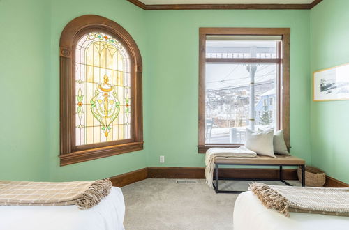 Photo 4 - Raddon by Avantstay Beautifully Restored Craftsman w/ Hot Tub in Heart of Downtown PC