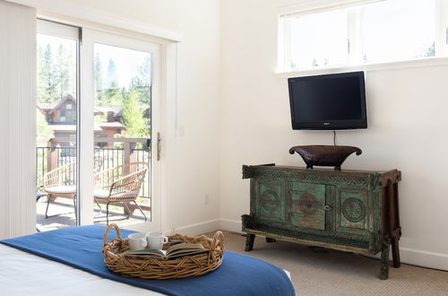 Photo 4 - Quartz by Avantstay Stunning Home In Truckee w/ Views