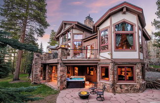 Foto 1 - Cherry Ridge by Avantstay Incredible Mountain Mansion w/ Game Room, Hot Tub & Views