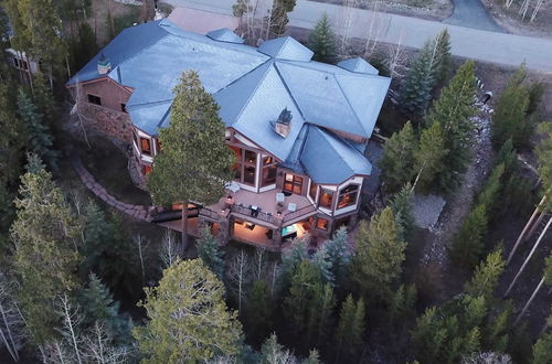 Photo 7 - Cherry Ridge by Avantstay Incredible Mountain Mansion w/ Game Room, Hot Tub & Views