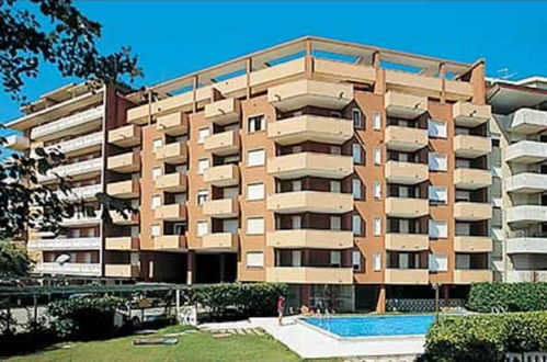 Photo 12 - Serene Flat With Balcony and Pool - Beahost