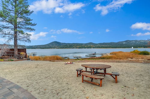 Photo 29 - Lagunita Shores by Avantstay Beautiful Lakefront Mansion w/ Hot Tub & BBQ