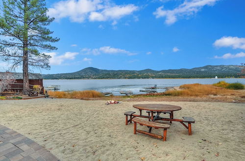 Photo 21 - Lagunita Shores by Avantstay Beautiful Lakefront Mansion w/ Hot Tub & BBQ