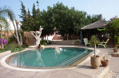 Foto 15 - Welcome to Grenadine Double Bedroom and Spacious Garden With Swimming Pool