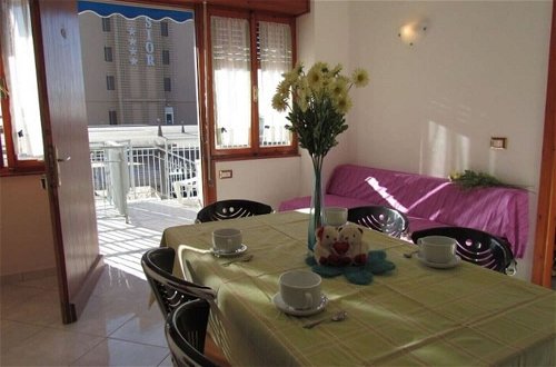 Photo 5 - Flat With Large Terrace to Enjoy the sun