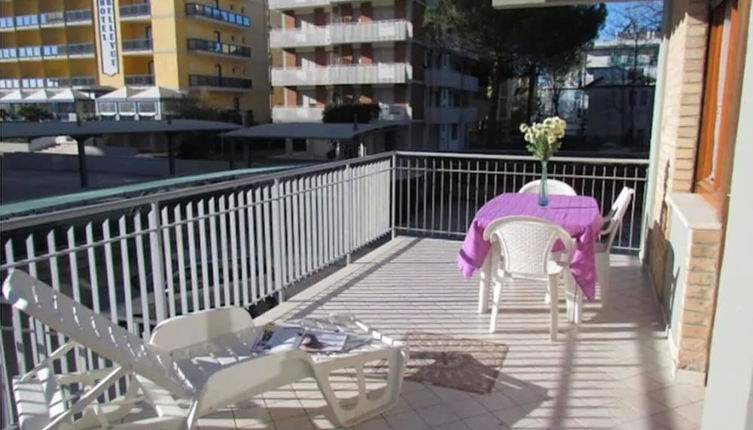 Photo 1 - Flat With Large Terrace to Enjoy the sun