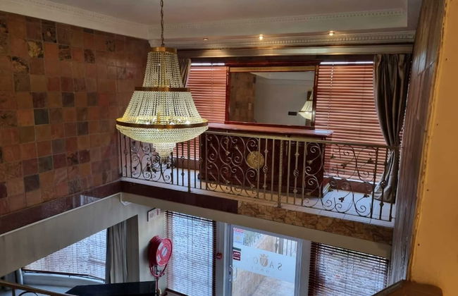 Savoy Lodge - Room - Photo 43