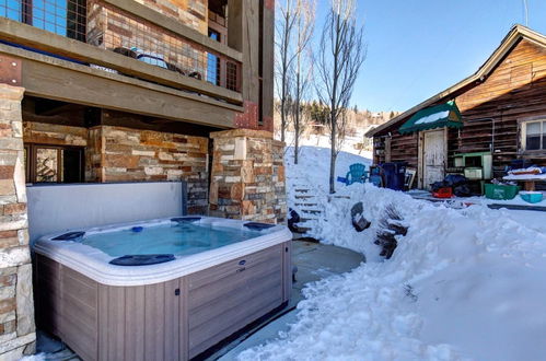 Foto 9 - KBM Resorts: Deer Valley Penthouse! Hot Tub, Pool Table, Shuffleboard