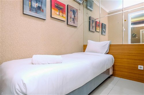 Foto 3 - Comfy 2Br At Green Pramuka City Apartment