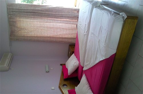Foto 5 - Room in Studio - Rustic and Spacious Studio by the Beach