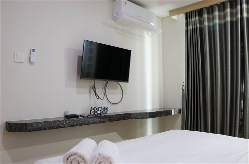 Foto 8 - Elegant And Comfy 3Br Daan Mogot City Apartment