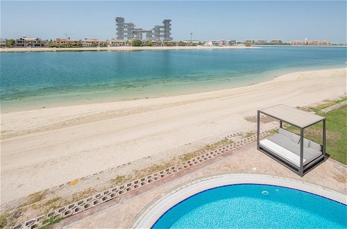 Photo 1 - Palm Jumeirah Beach Front XL Villa w Prvt Pool