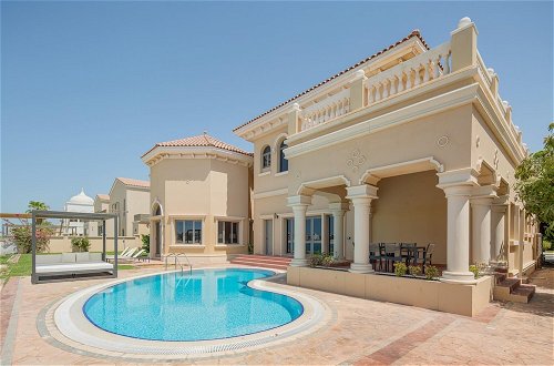 Photo 20 - Palm Jumeirah Beach Front XL Villa w Prvt Pool