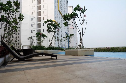 Foto 33 - Comfort And Nice 2Br At Bassura City Apartment