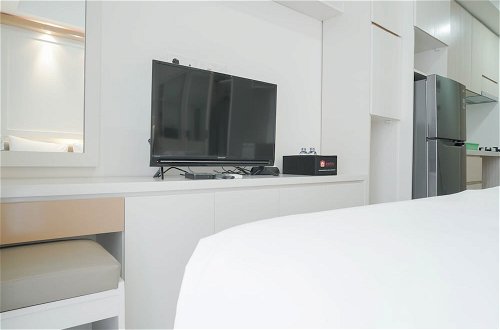 Photo 3 - Cozy Stay Studio at Sedayu City Suites Apartment