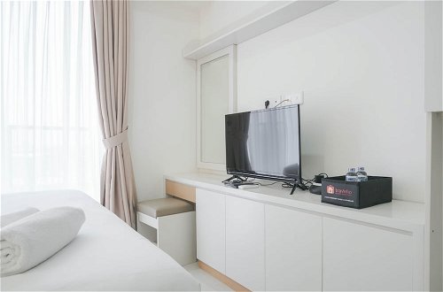Foto 15 - Cozy Stay Studio at Sedayu City Suites Apartment