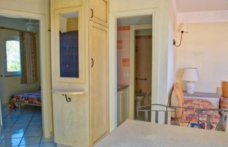 Foto 2 - Sea View Apartment In Beautiful Sardinia - 7 Mins Walk to Beach