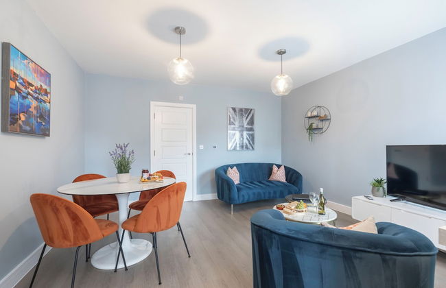 Elliot Oliver - Cosy 2 Bedroom Town Centre Apartment - Foto 7