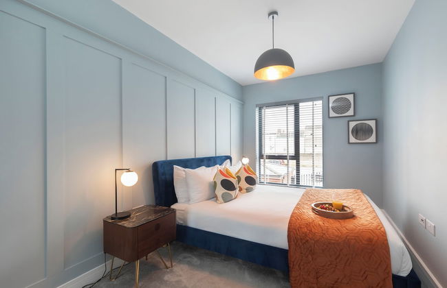 Elliot Oliver - Cosy 2 Bedroom Town Centre Apartment - Foto 2