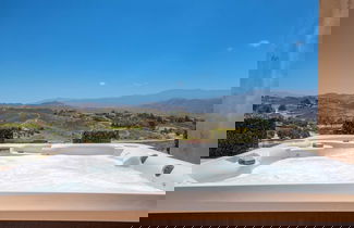 Foto 3 - Palazzo Del Sol By Avantstay Breathtaking Home w/ Mountain Views & Hot Tub