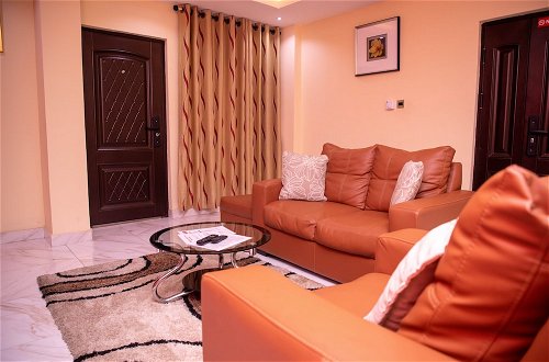 Photo 11 - Executive Two Bedroom Apartment in Accra